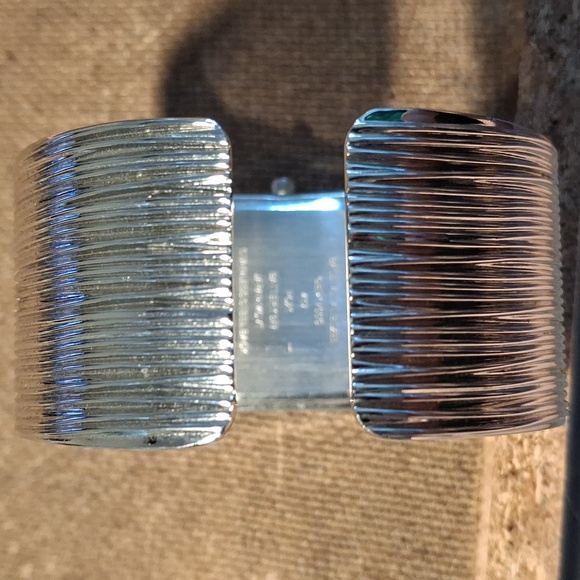 Watch - Picture 5 of 5